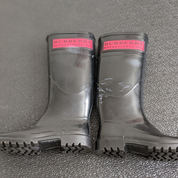 Burberry Rain Boots (slightly used) - Picture 6 of 8